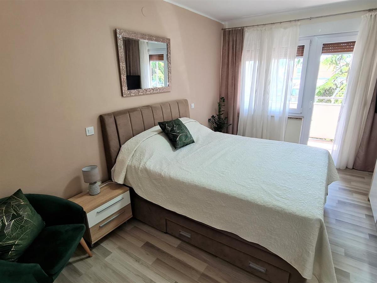 M & M Apartment Пула Екстер'єр фото