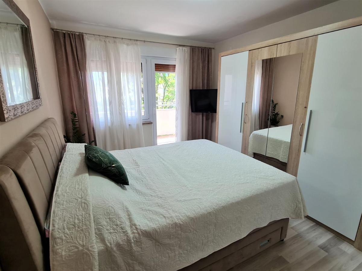 M & M Apartment Пула Екстер'єр фото